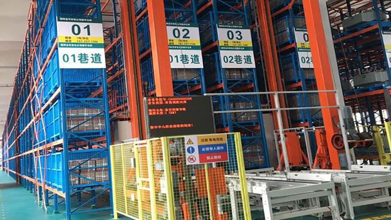 穿梭车货架与驶入式货架：适用场景差异解析